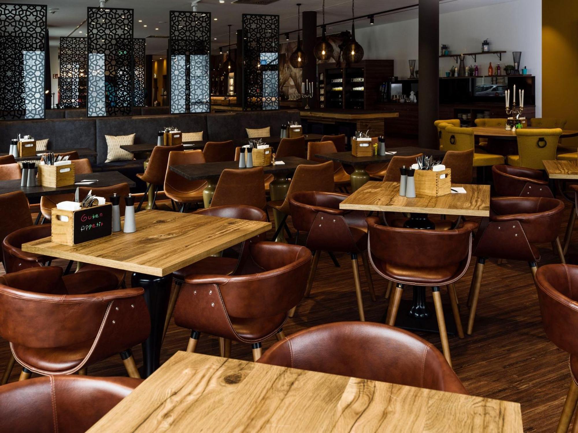 - The Niu, Saddle By Ihg